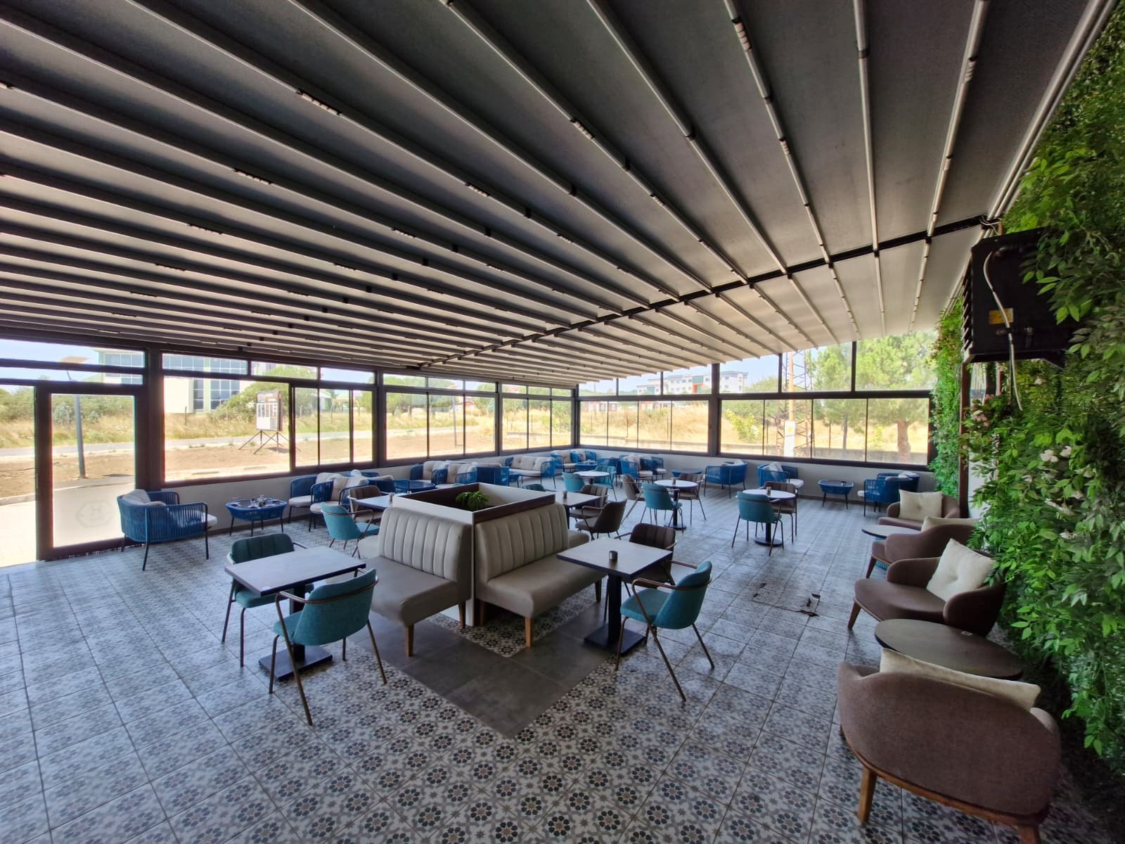hiveKafe. 6