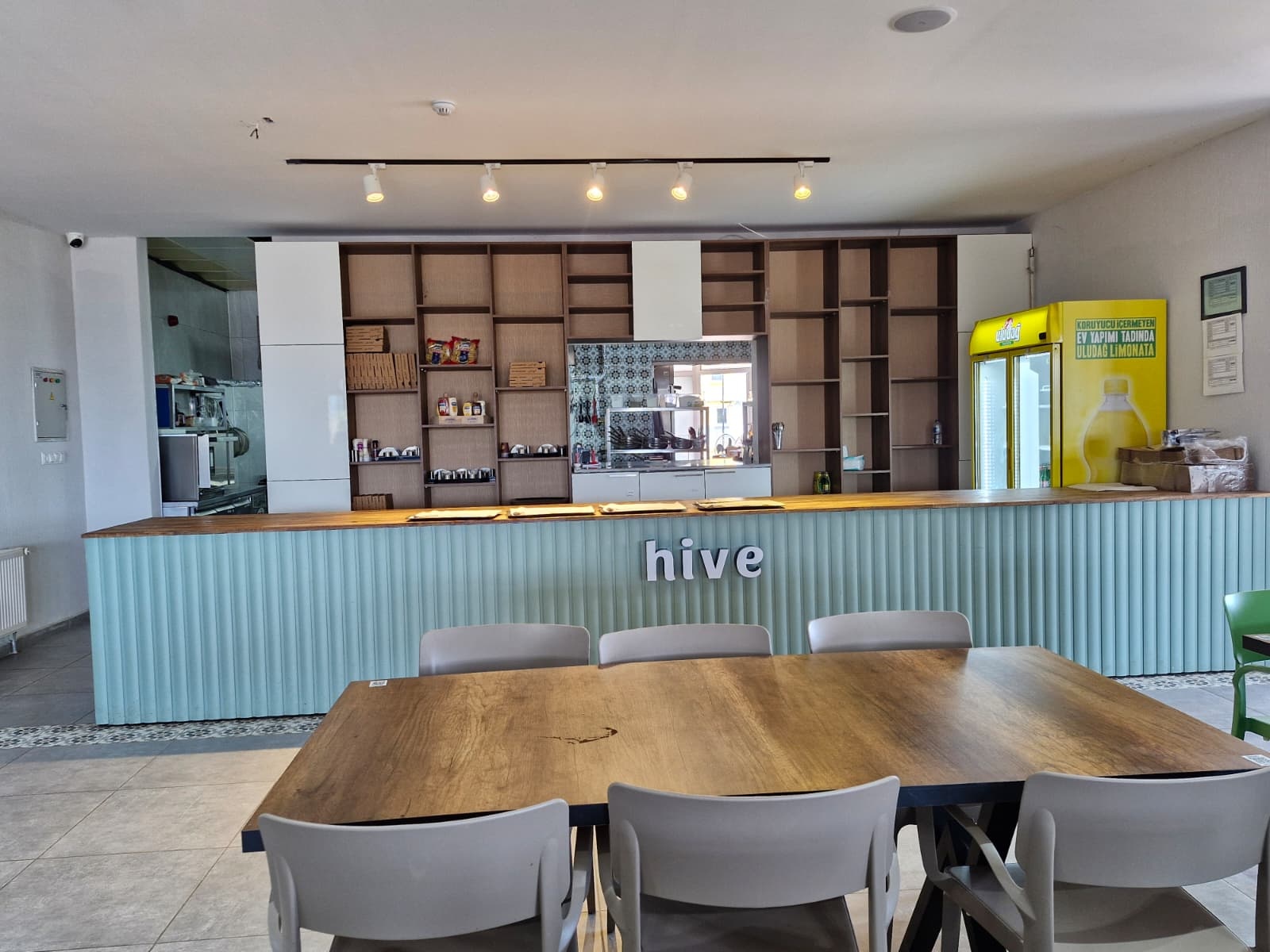hiveKafe. 3